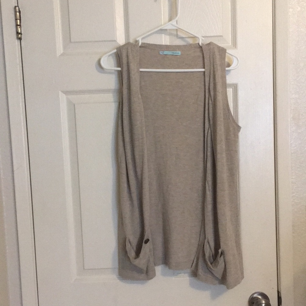 Large cardigan. Size large